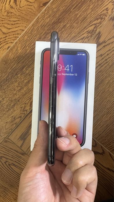 iPhone X с коробкой