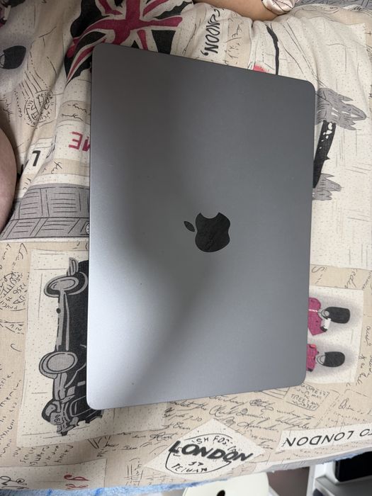 MacBook Air M2, 2022. 13,6 дюймов