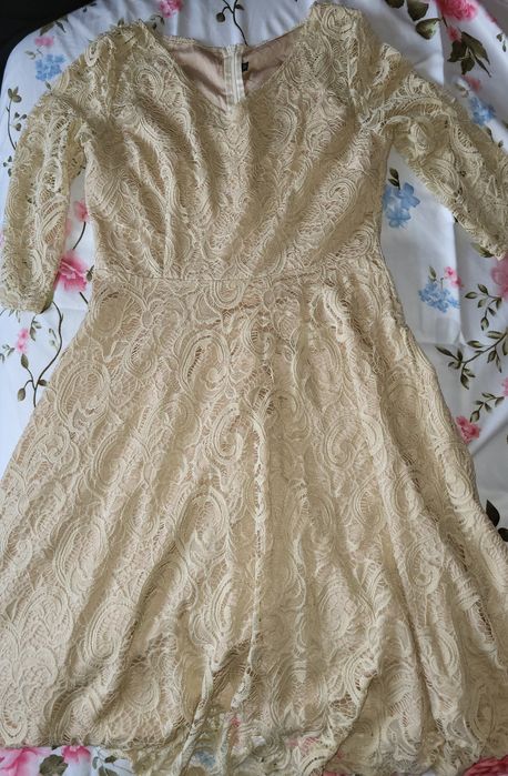 Vand rochie marimea M