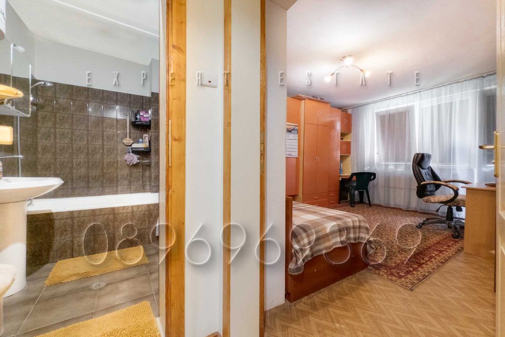 Продава се Тристаен апартамент в Варна, Погреби - 80 кв.м за 1750 €/кв.м - Снимка #5