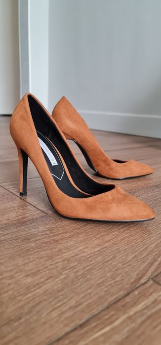 Стильные туфли на каблуках