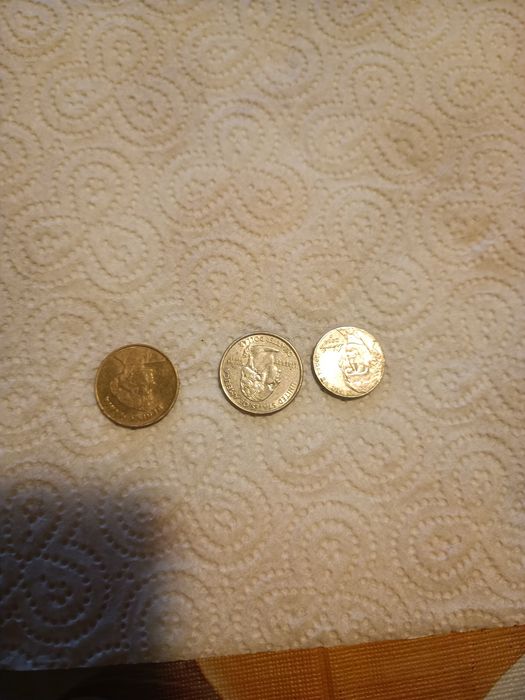 3 monede vechi de colecție