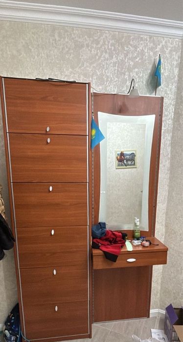 Прихожая ,обувница