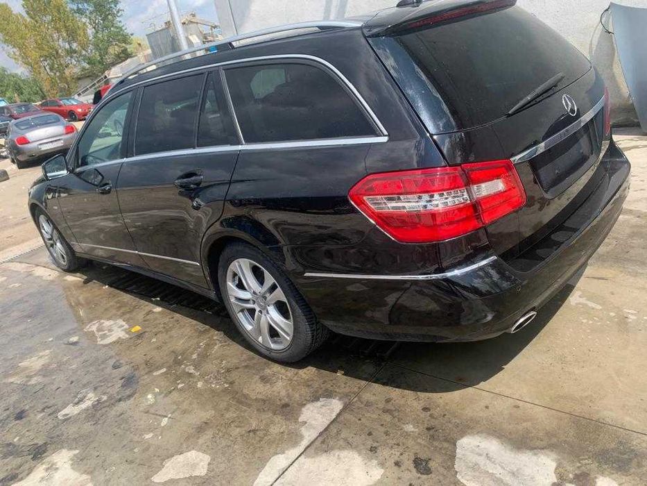 Dezmembrez mercedes e class w212 breack Cod motor 642/far bixenon