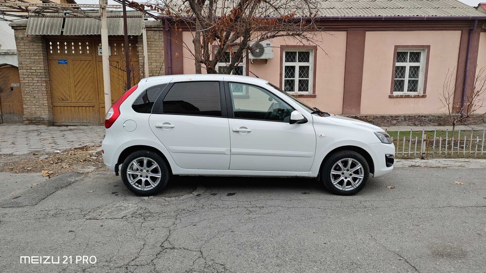 Lada Kalina 2 sotiladi