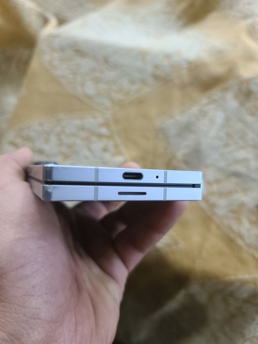 Samsung galaxy z fold 6