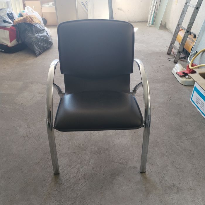 Офис столове кожени