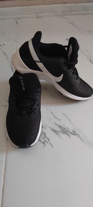 Дамски маратонки Nike