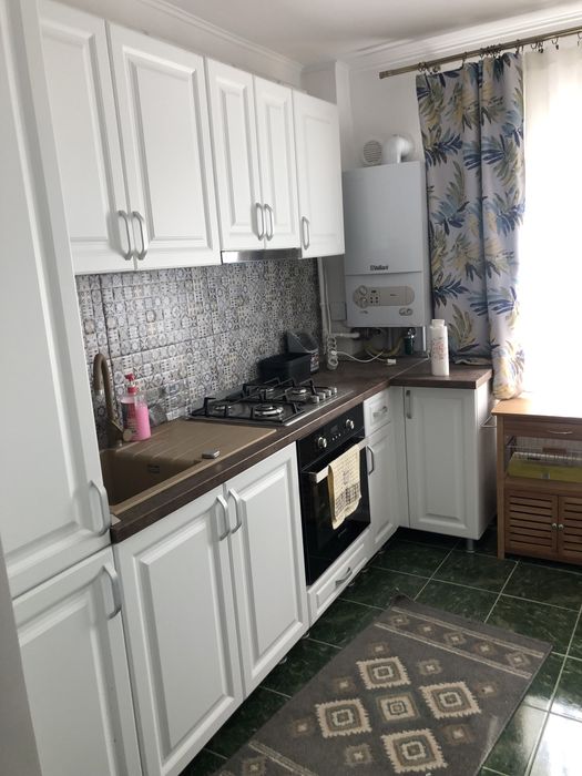 Vand Apartamnet 2 camere -Centru- vis a vis Primarie