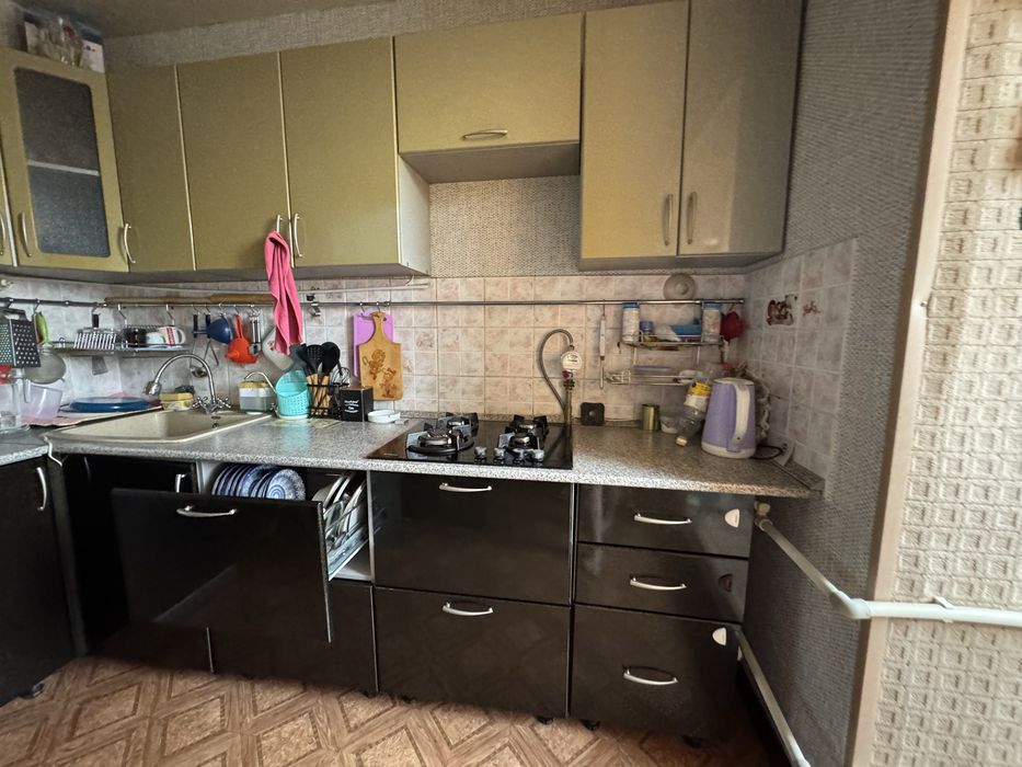 Продам кухню в нормальном состоянии