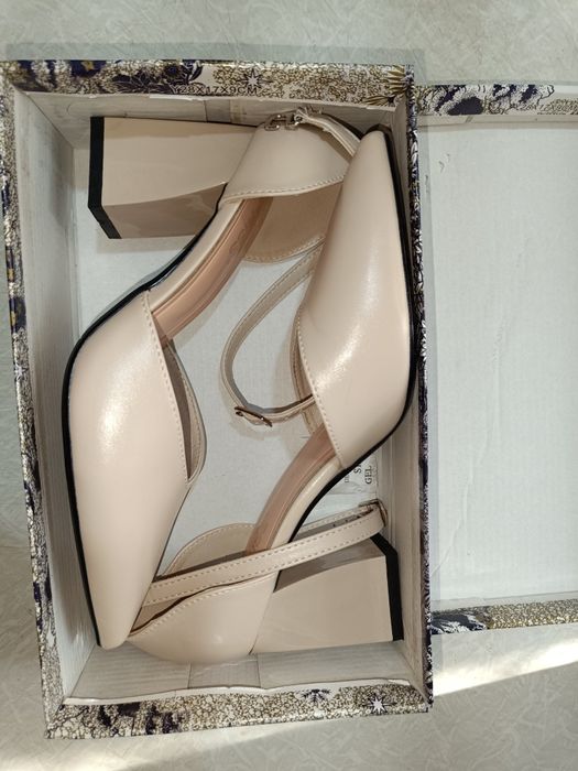 Женские туфли 38 размера