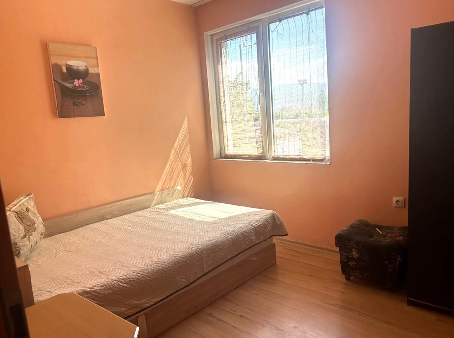 Дава се под наем Тристаен апартамент в Пловдив, Съдийски - 100 кв.м за 500 € - Снимка #3