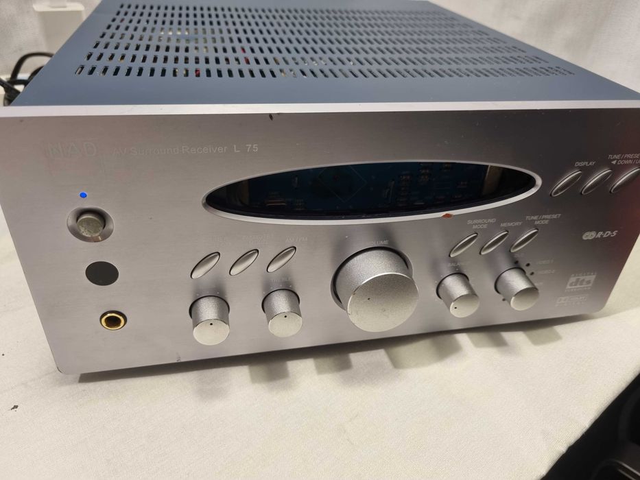 Defect Reciver NAD L75