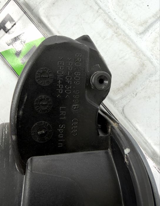 Капачка гориво AUDI Q5 8R 8R0809999B