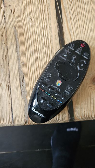 Televizor Samsung UE48H6400AK, diagonala 121 cm.
