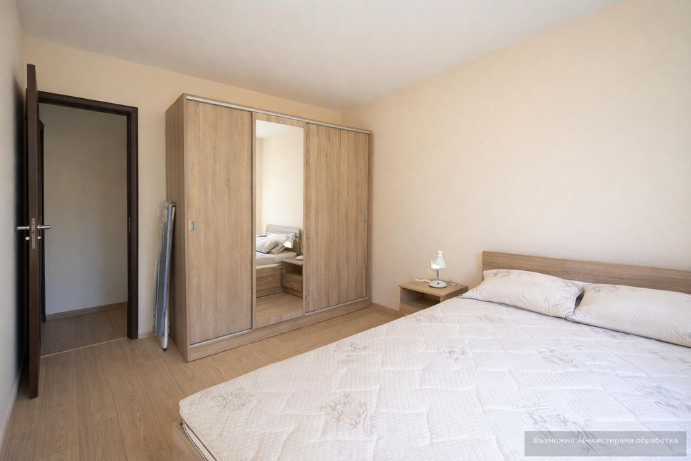 Двустаен апартамент под наем в Център