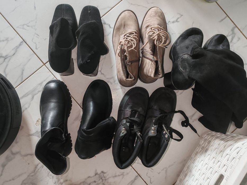 Papuci femei și barbati