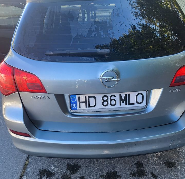 Opel Astra J 2012