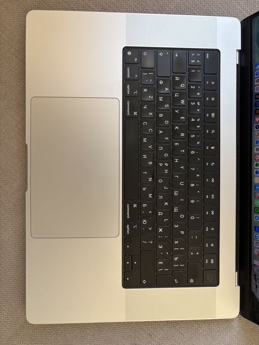 MacBook Pro 16″ (2023) Silver — Apple M2 Pro, 16 ГБ, 1 ТБ