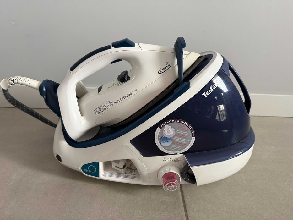 Център за гладене Tefal Pro Express GV8461, Autoclean, 2200 W, Син