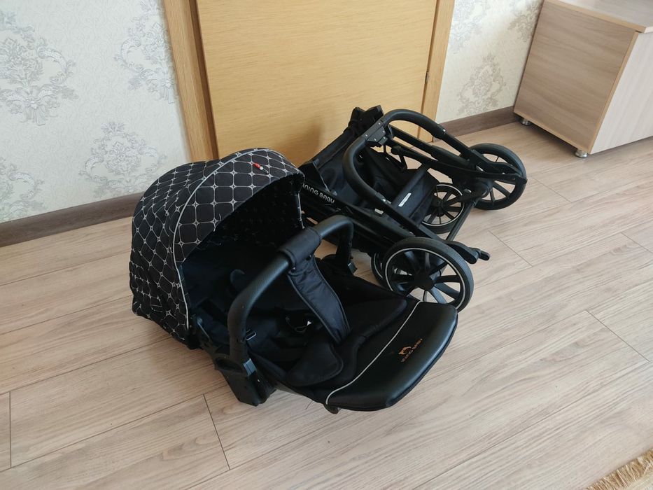 Коляска прогулочная