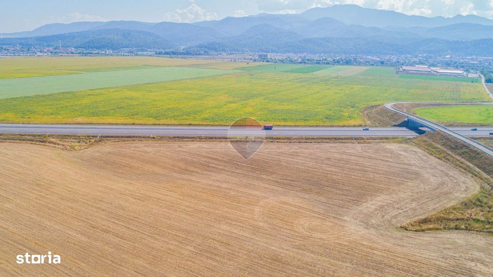 Teren extravilan 17,000mp Rasnov langa Autostrada A3, zona industriala