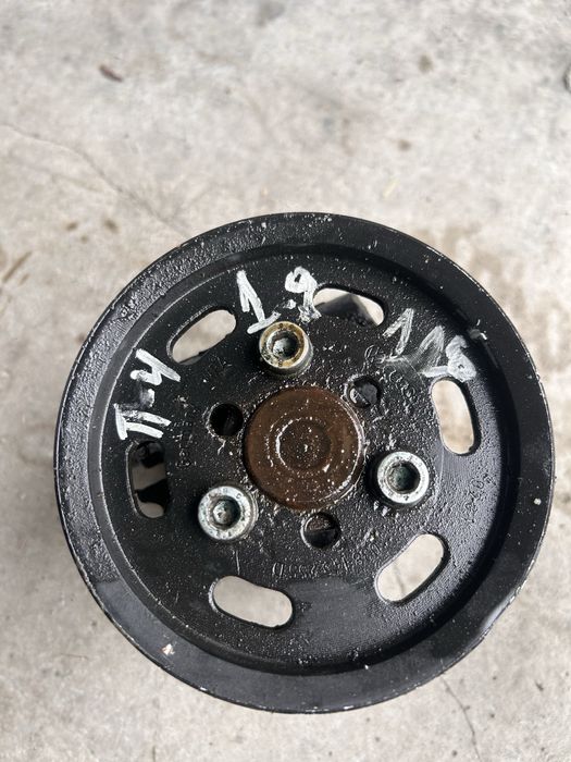 Хидравлична помпа Passat B5