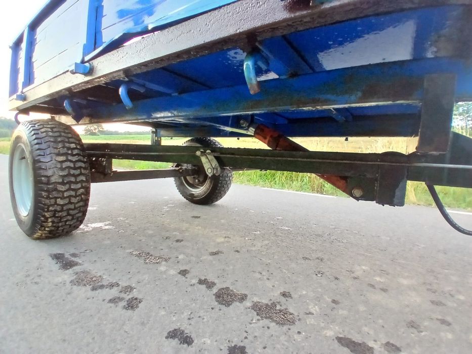 Remorca pentru tractor basculabila , recent adusa