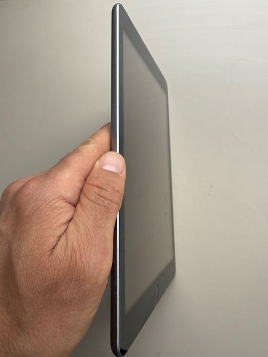 Tableta Apple iPad 6th Gen 32GB iOS 17