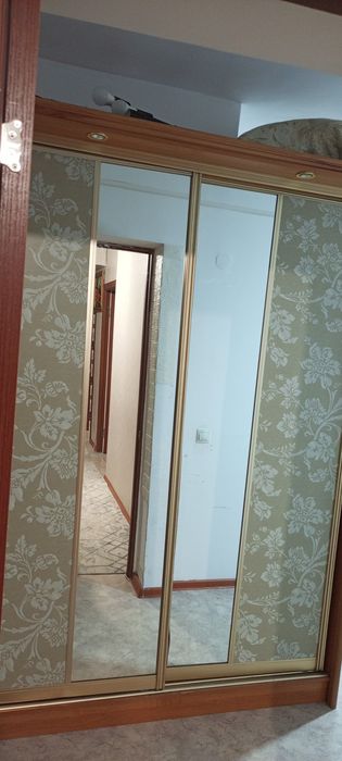 Продам диван и шкаф