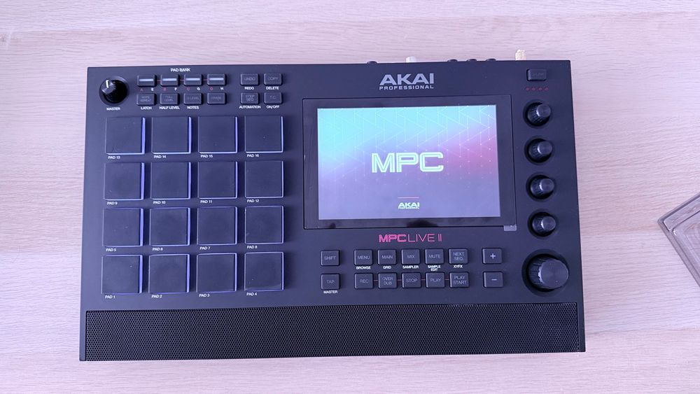 Akai MPC Live 2 Decksaver Plugins SSD 512