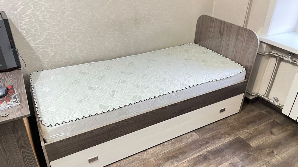 Продам 2 кровати односпальные