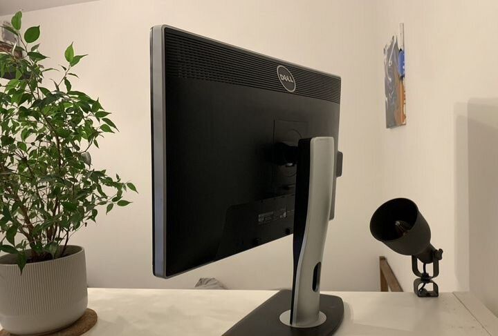 Монитор Dell U2412M