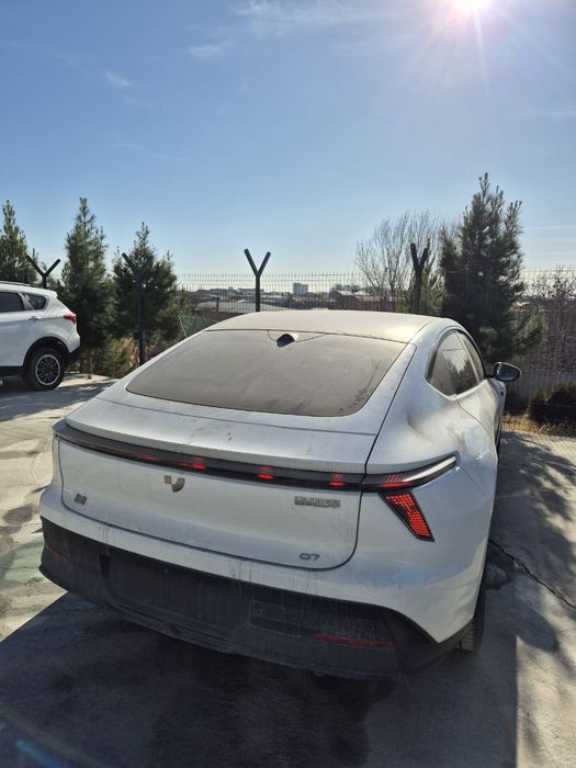 Jiu Yue 07 robo Car