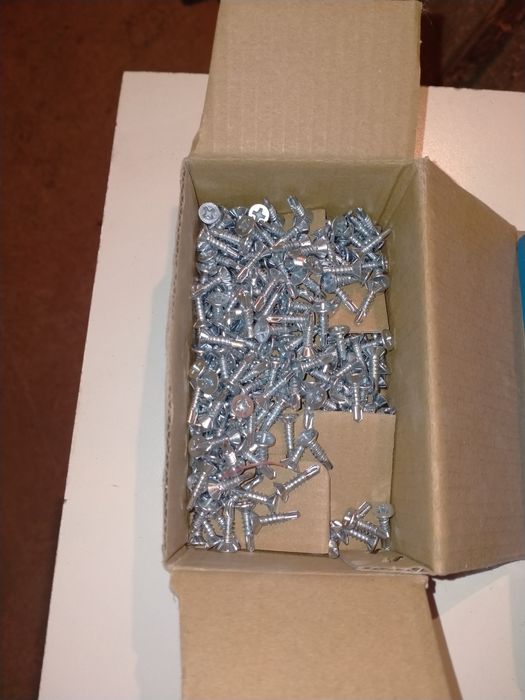 Крепёж,гвозди,саморезы