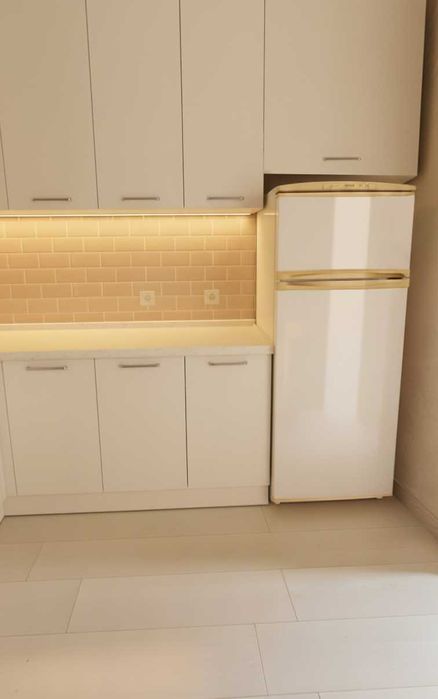 Холодильник Nord Vita Nova с морозилкой в хорошем состоянии