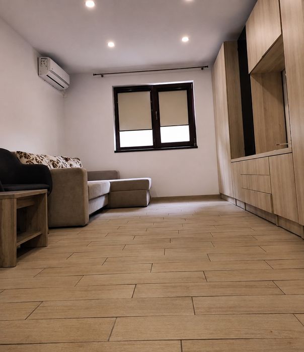 240€ Garsoniera de inchiriat  22mp , AC /Centrala proprie