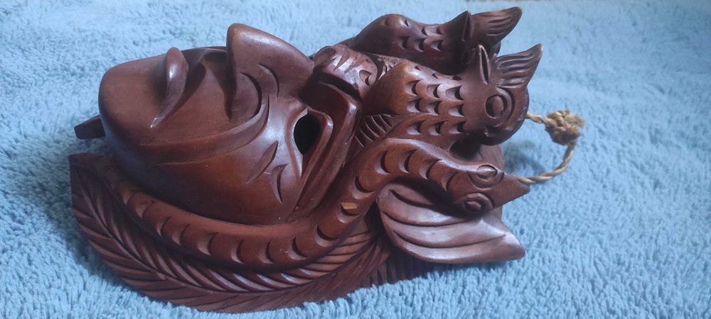 Masca din lemn Mayasa