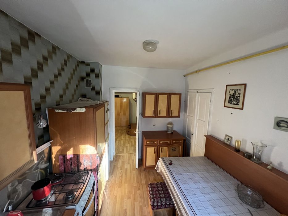 Apartament cu 2 camere la parter, într-o oază verde și liniștită – Eleganță și confort în stațiunea Băile Olănești