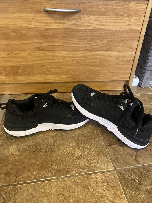 Мъжки маратонки-Champion-размер 40!