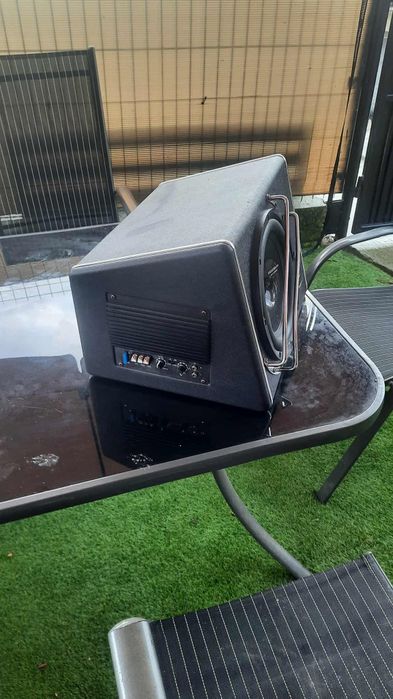 Subwoofer auto activ