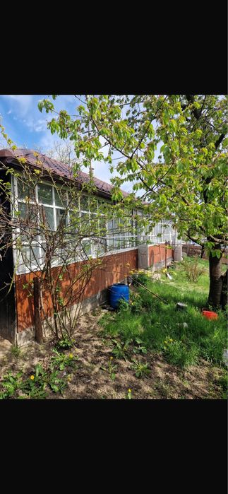 Vand casa batraneasca in localitatea Burlesti jud.Botosani