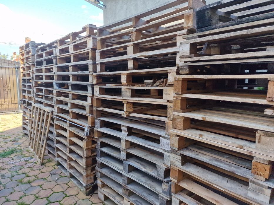 Vând paletii non euro