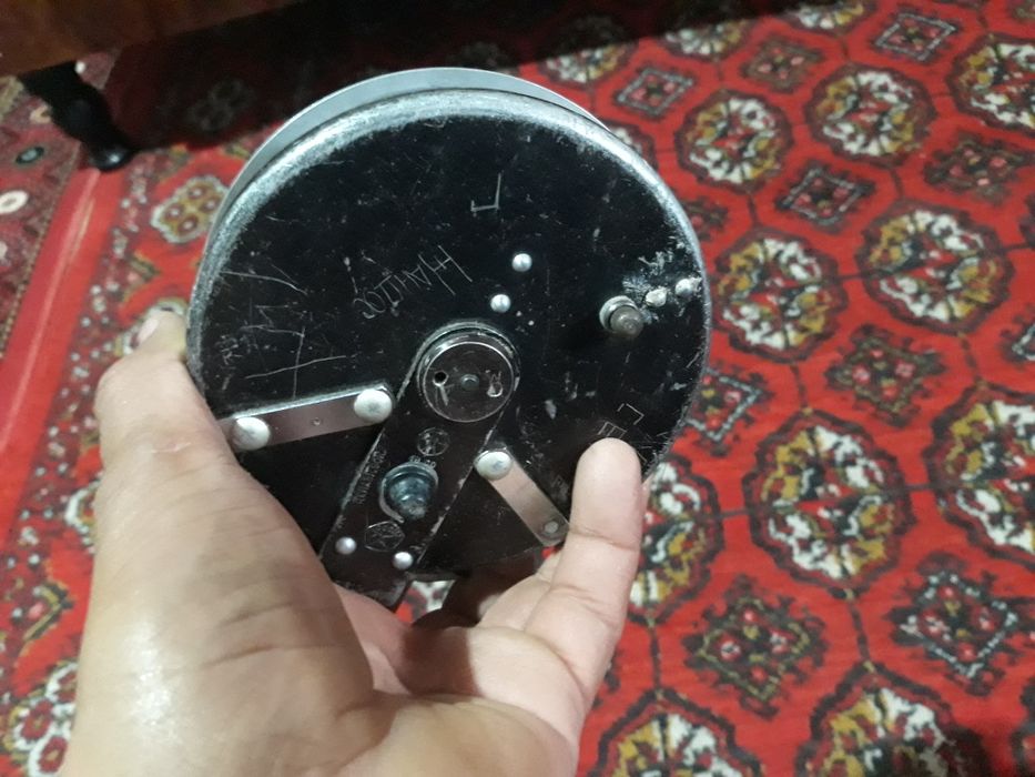 Сотилади Россиский катушка невский иккаласига 350000