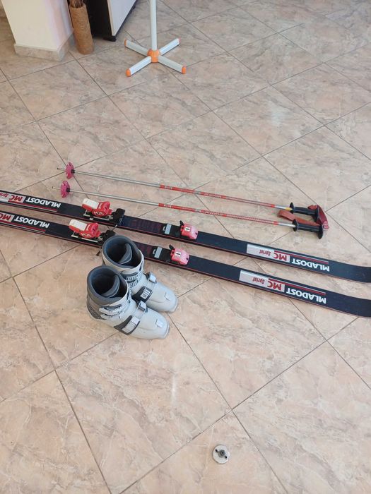 Ски, щеки, обувки