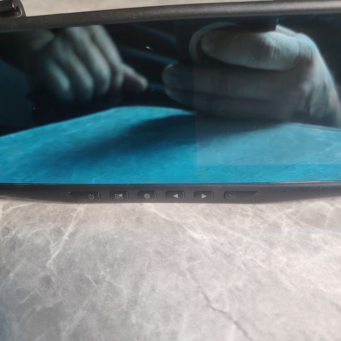 Video registratur sotiladi Moshina uchun