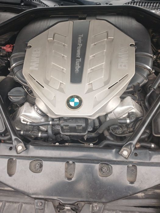 Двигатель на BMW 750 Н63