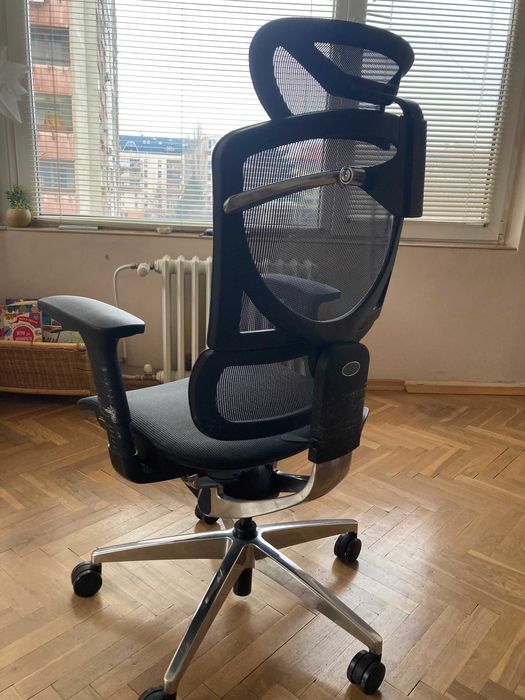 Ергономичен офис стол ErgoPro Mesh – отлично състояние