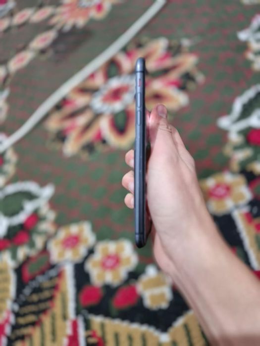 iPhone 11 продам 100 000 тенге