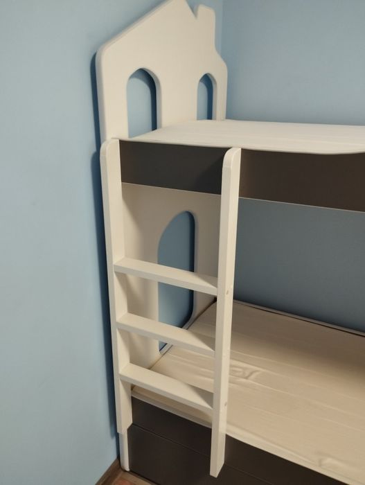 Детско двуетажно легло